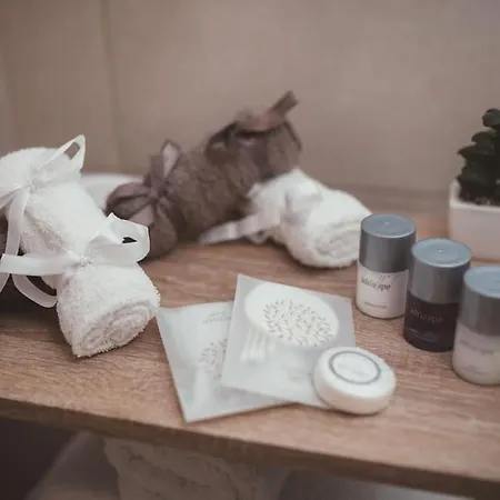 Feel - Old Town With Parking