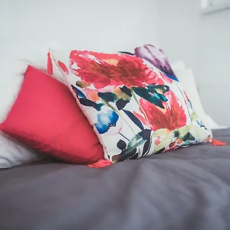 Feel - Old Town With Parking *